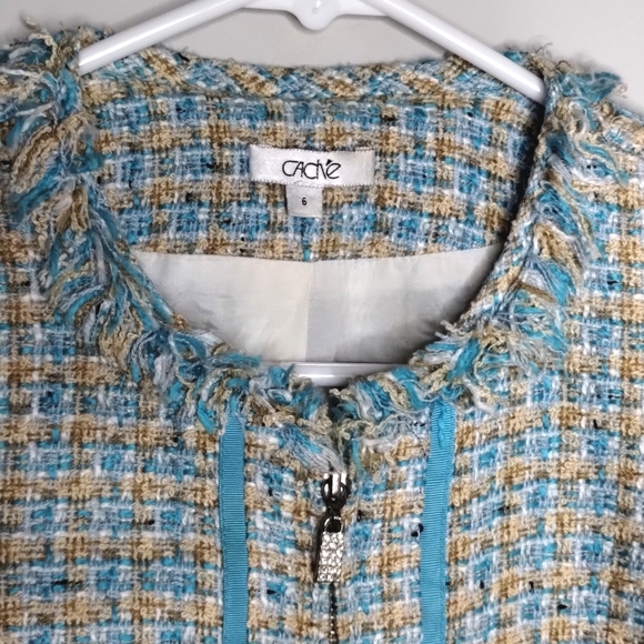 Caché Boucle Tweed Lady Jacket sz 6 rhinestones zip Chanel-style - Picture 3 of 7